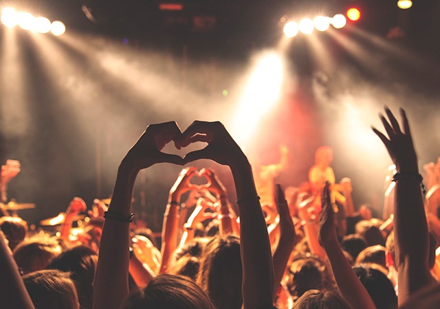 Cómo convertir a tus clientes en fanáticos de tu marca