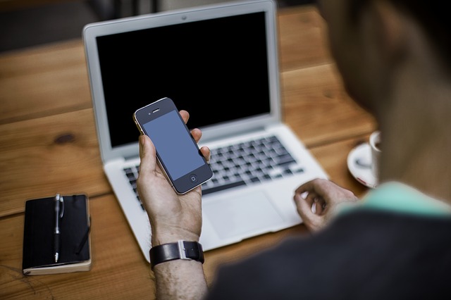 Blogger con movil y pc