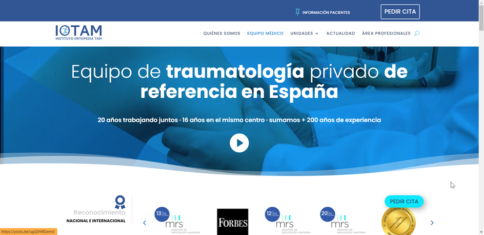 Ejemplo de Botones de Acción Flotante (FAB) en IOTAM