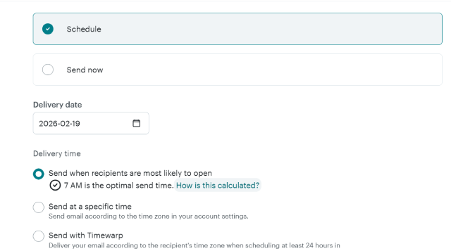 Interfaz de Mailchimp configurando Send-Time Optimization para envíos inteligentes